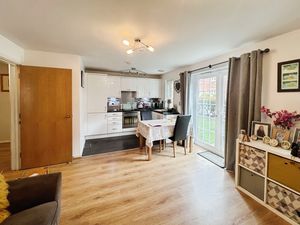 Lounge to kitchen- click for photo gallery